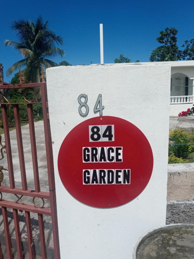 Grace Garden Guesthouse 奥乔里奥斯 外观 照片